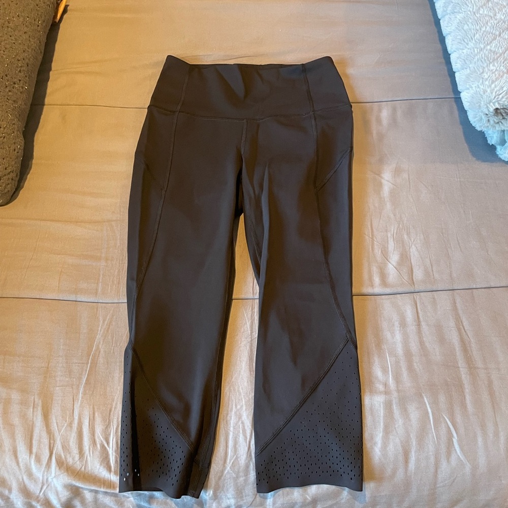 Lululemon capris leggings